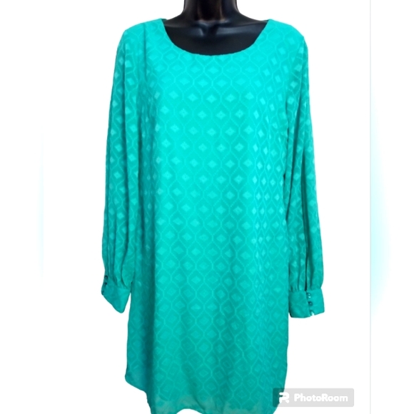 Maurices Dress, Size M, Green Blousen, Key hole back, Open Sleeves, Knee Length - Picture 1 of 12